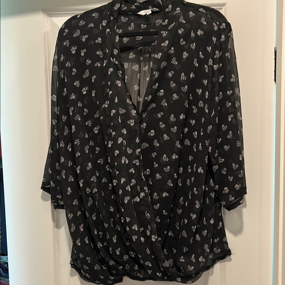 Reitmans Black and White Patterned Blouse